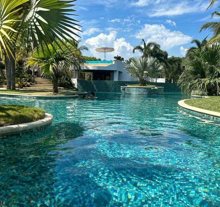 Casa-en-Blanc-Monterrico-1