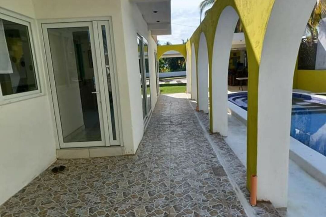 casa-san-marino-amarilla-700000-21