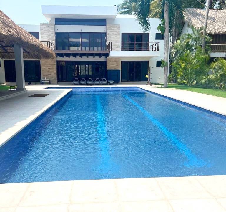 Casa-Carlos-Corzo-en-Tamarindo-IMG-20240711-WA0069-11 (1)