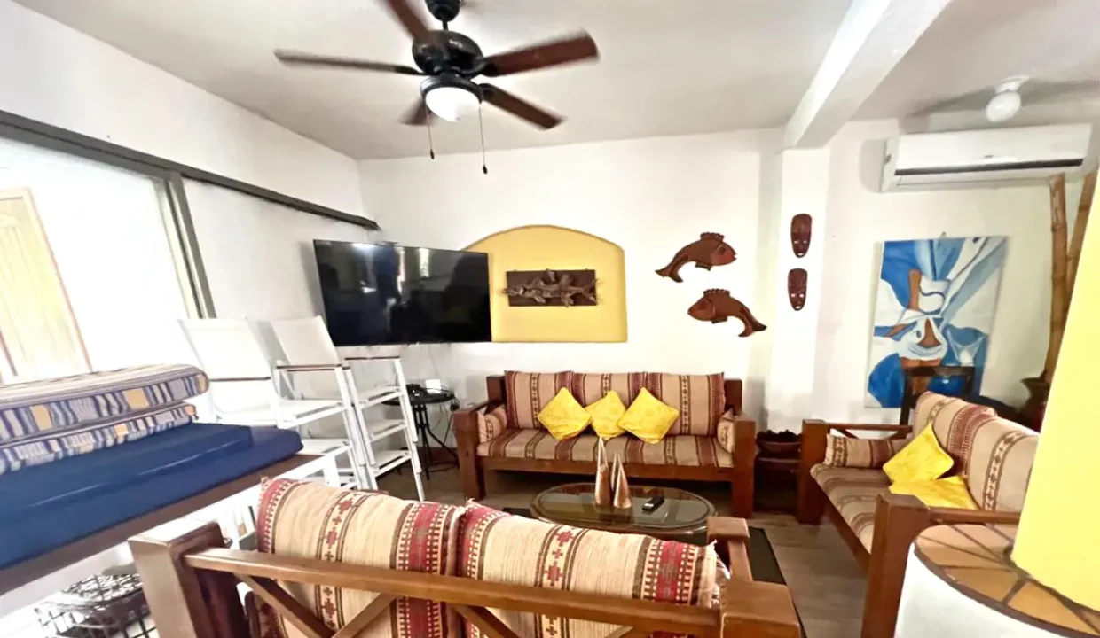 Cúpula carlos Corado , Villas del Pacífico, número 18 (2)