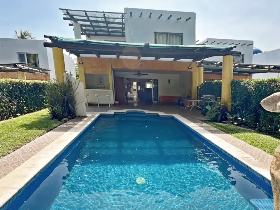 Cúpula carlos Corado , Villas del Pacífico, número 18 (6)