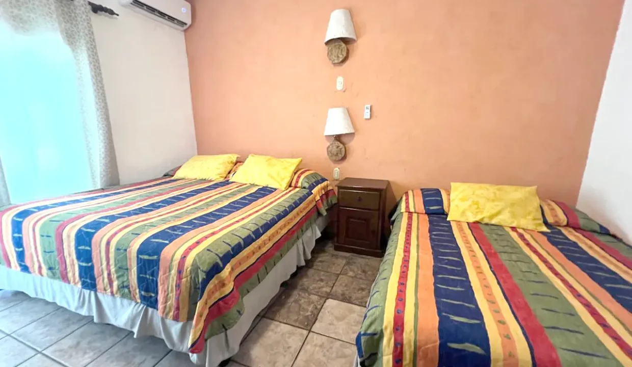 Cúpula carlos Corado , Villas del Pacífico, número 18 (9)