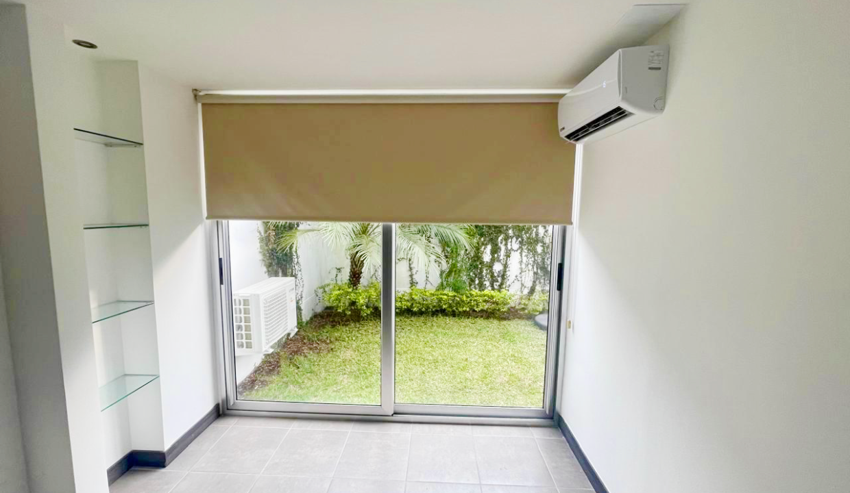 Apartamento En Zona 15 Vista Hermosa 1. Excelente Ubicación (22)