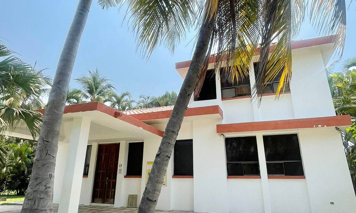 CASA EN Pacific All Seasons color naranja (1)