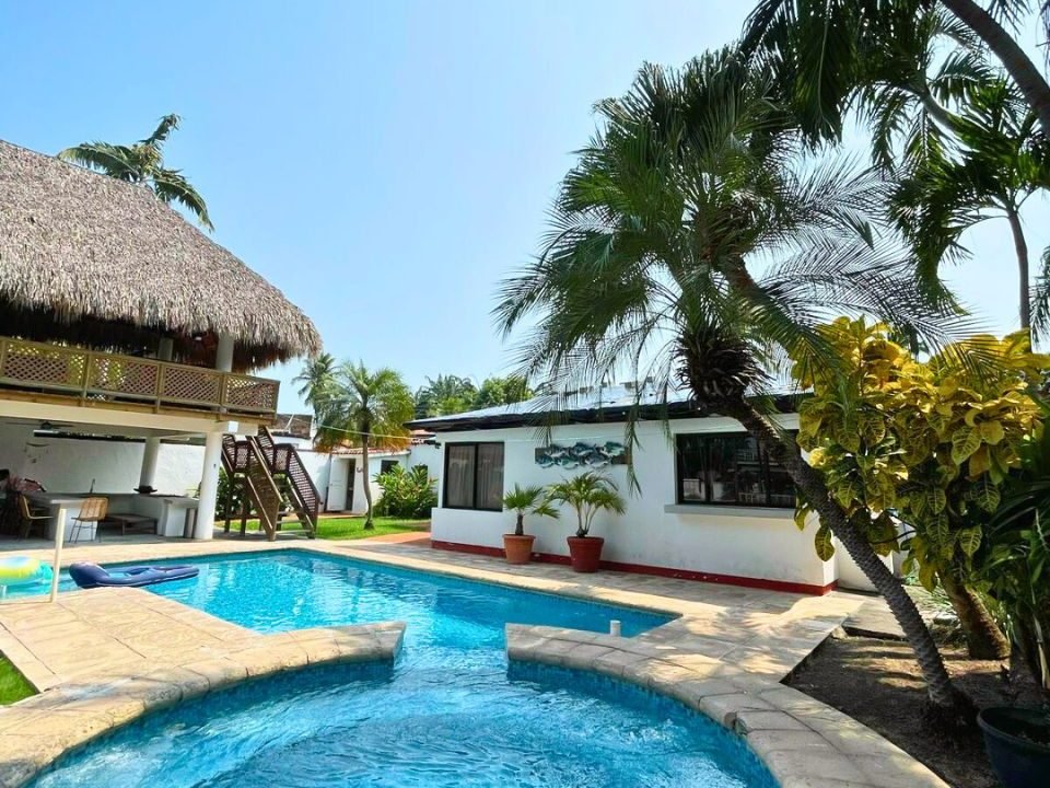 Casa En Likin En Plataforma Con Acceso A Canal Y Muelle (3)