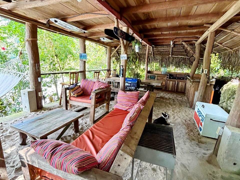 Casa En Venta En Río Dulce | Linda Cabaña Frente Al Río IMG-20240926-WA0129
