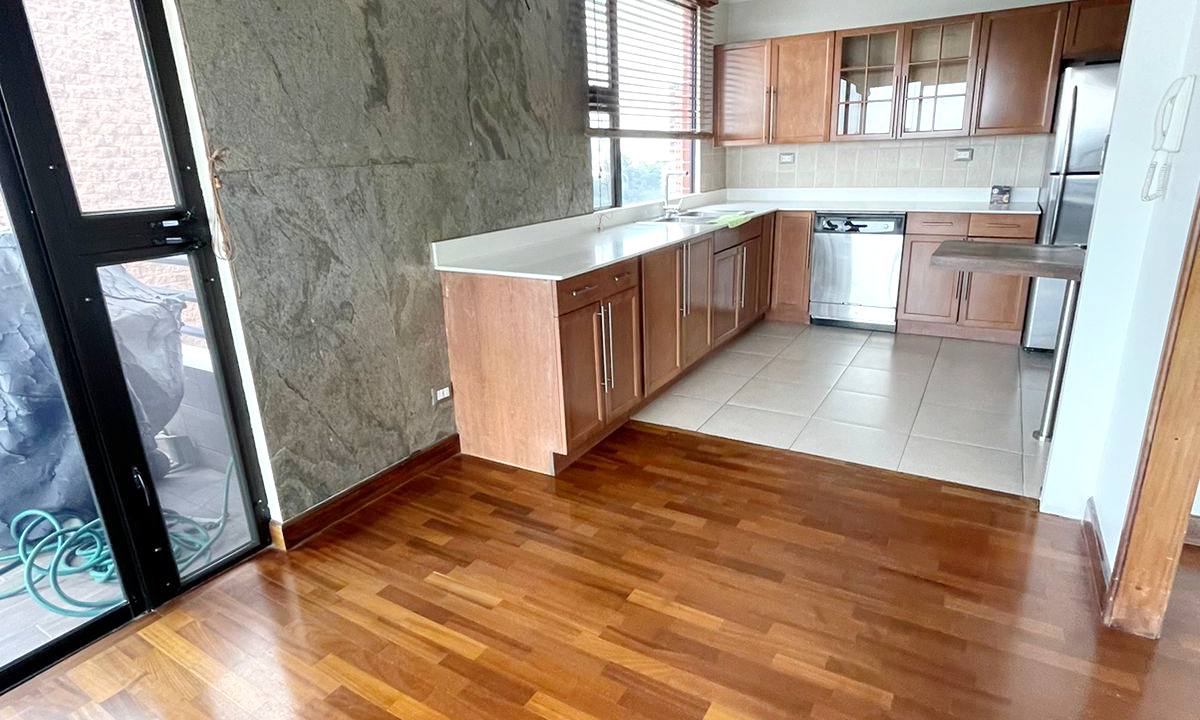 IMG-2024Apartamento Amplio En Almeira Zona 14 A0015
