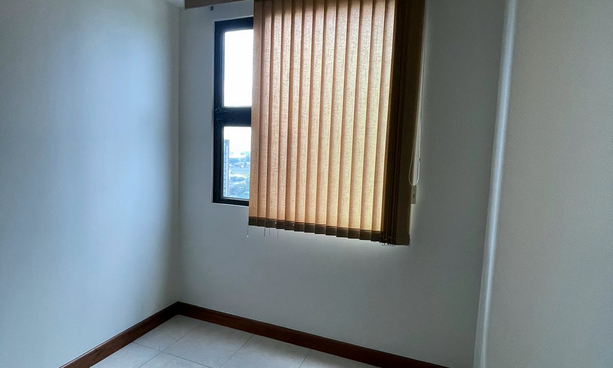 Apartamento Amplio En Almeira Zona 14 017