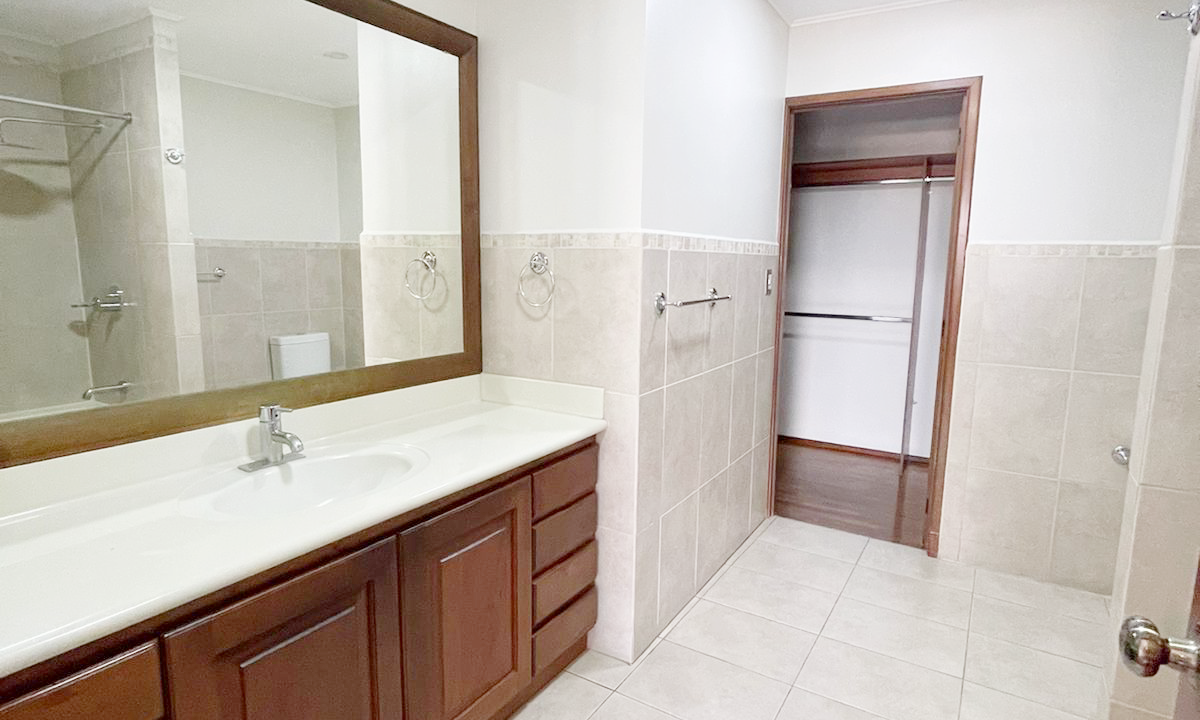 Apartamento Amplio En Almeira Zona 14 24
