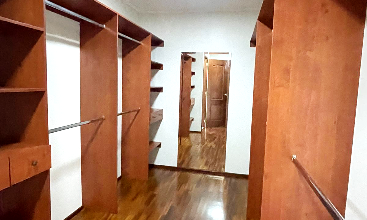Apartamento Amplio En Almeira Zona 14 025