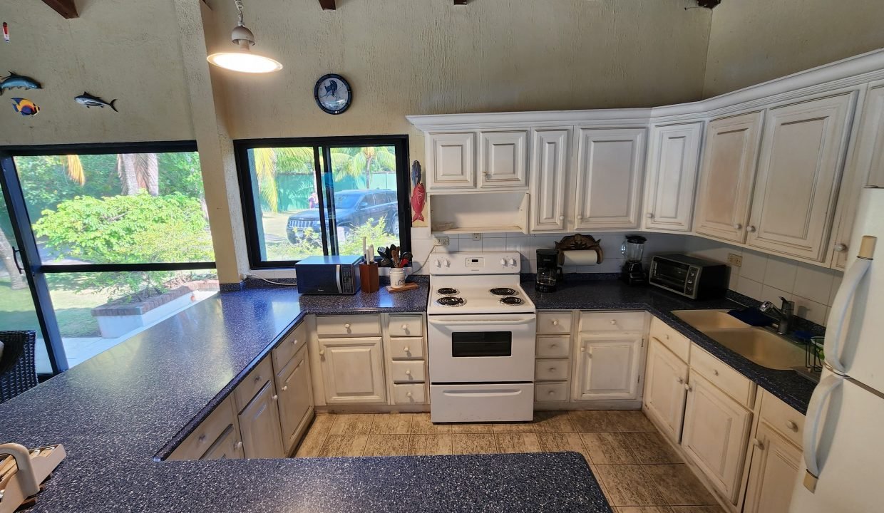 Casa En Likin, Terreno Único De 3 Lotes IMG-20241017-WA0038