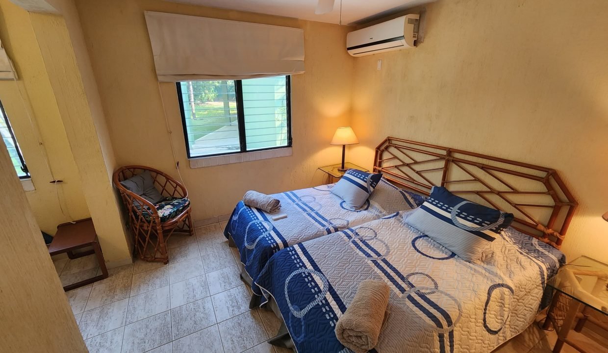 Casa En Likin, Terreno Único De 3 Lotes IMG-20241017-WA0045