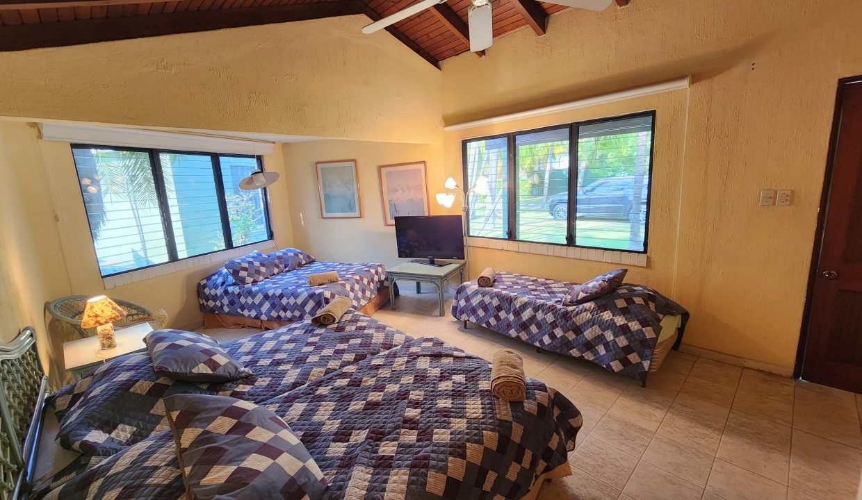 Casa En Likin, Terreno Único De 3 Lotes IMG-20241017-WA0049