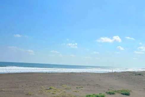 Terreno-Frente-Al-Mar-En-El-Paredon (1)