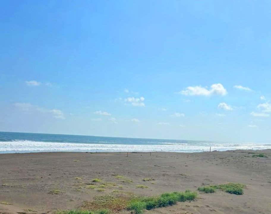 Terreno-Frente-Al-Mar-En-El-Paredon (1)