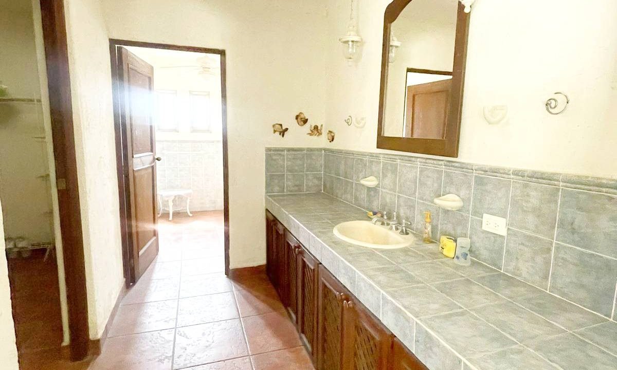casa en las olas para remodelar inversión (14)