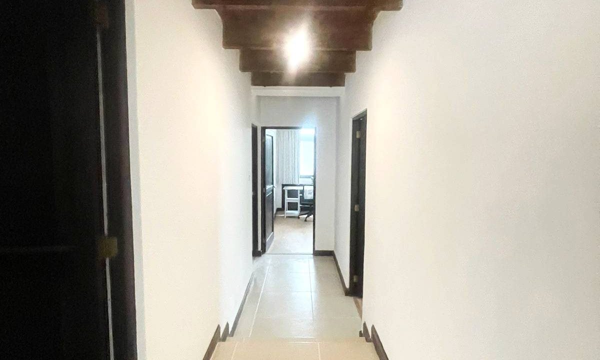 Apartamento En Edificio La Barranca Zona 15 (11)