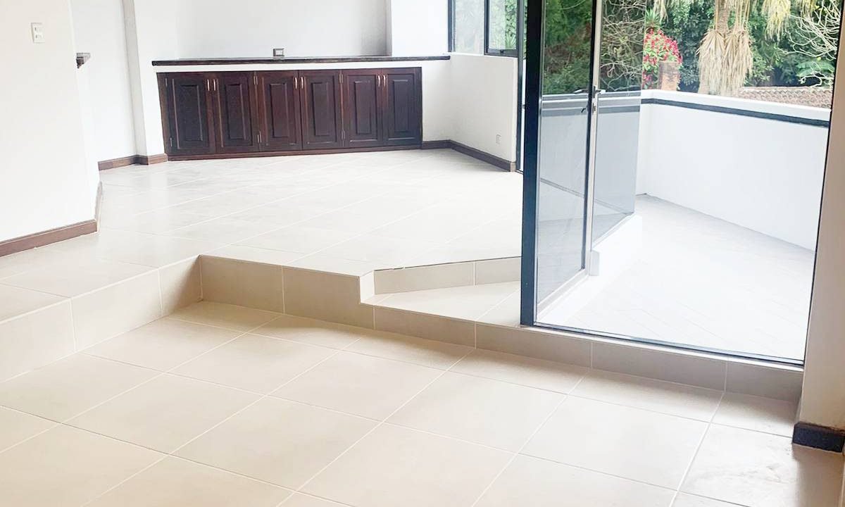 Apartamento En Edificio La Barranca Zona 15 (2)
