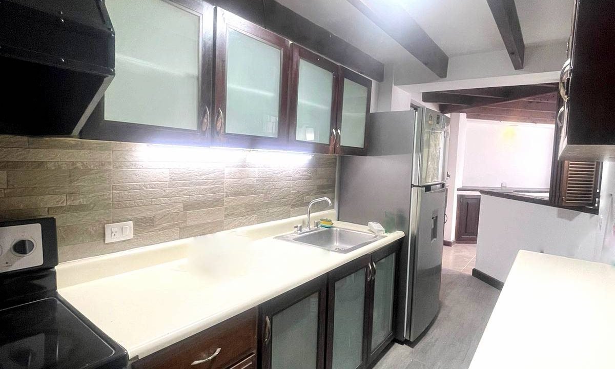 Apartamento En Edificio La Barranca Zona 15 (7) (1)