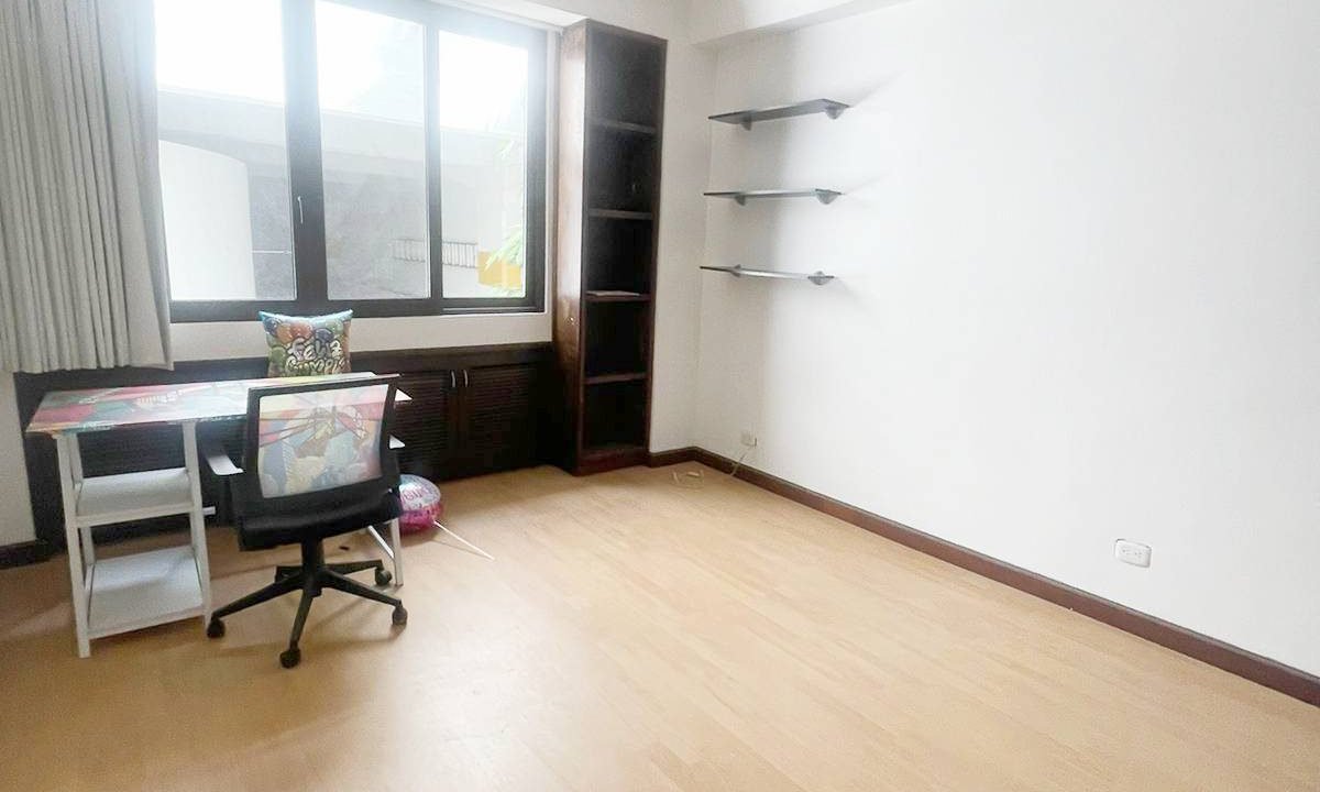 Apartamento En Edificio La Barranca Zona 15 (9)