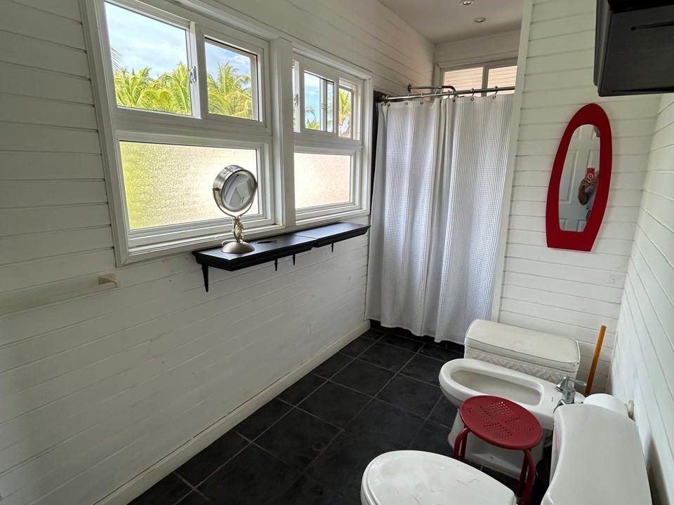 Casa En Iztapa (Waikiki) Frente Al Mar 6 Habitaciones 6 Baños $600k Ricardo Fish Real Estate (3)