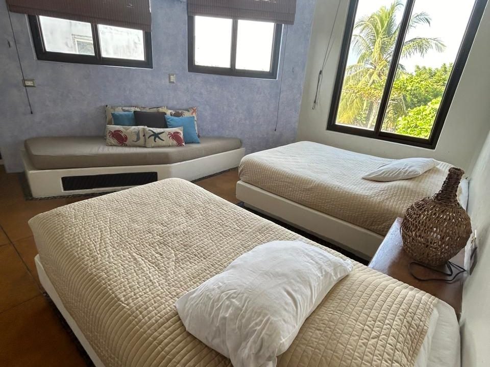 Casa En Venta En Condominio Tamarindo Monterrico 4 Habitaciones 5.5 Baños Con Título De Propiedad Preciosa Jardinización Y Mantenida En Excelente Estado $390k Ricardo Fish Real Estate (9)