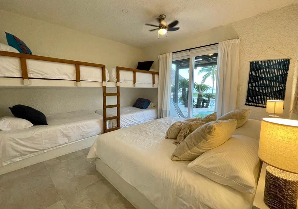 Preciosa Casa Frente Al Mar En Monterrico En Venta IMG-20241030-WA0060