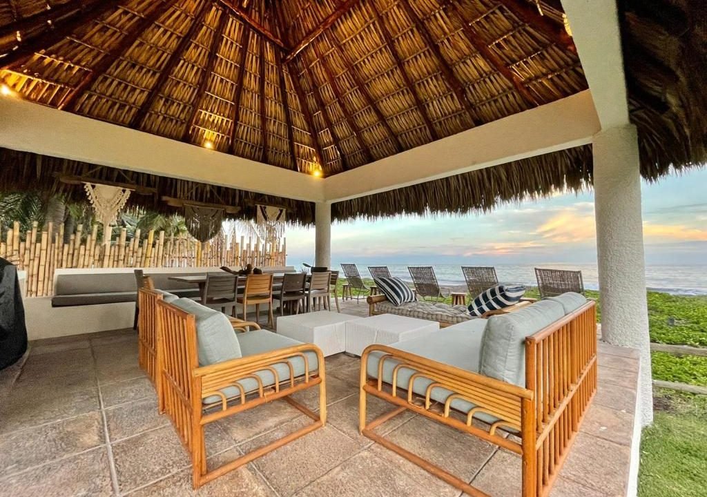 Preciosa Casa Frente Al Mar En Monterrico En Venta IMG-20241030-WA0065