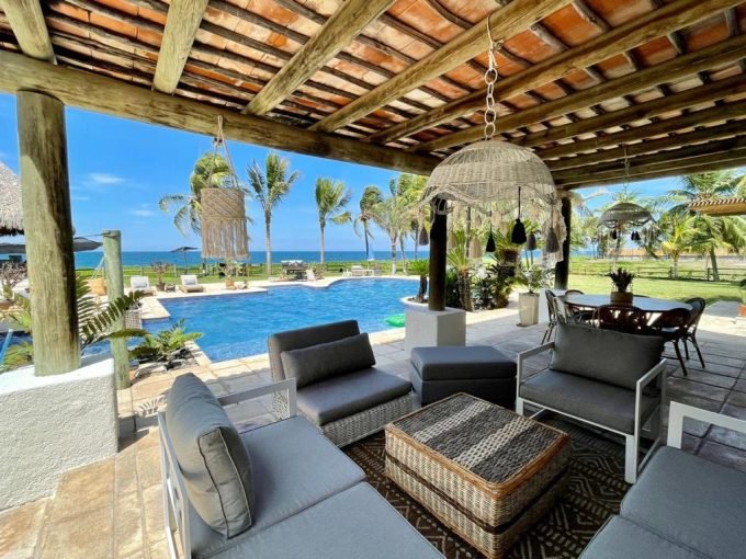 Preciosa Casa Frente Al Mar En Monterrico En Venta