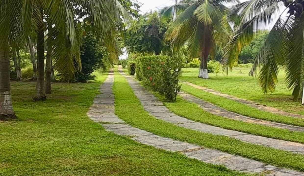 casa en el garrobo Casa Con Amplio Terreno En Monterrico En Condominio Privado (9)