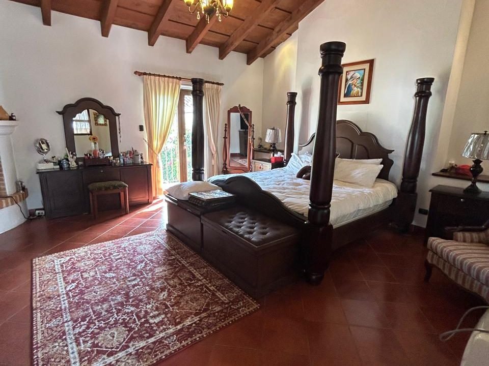Casa En Condominio Jacarandas, Antigua Guatemala (11)
