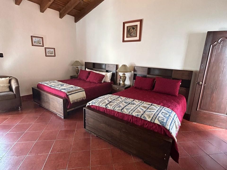 Casa En Condominio Jacarandas, Antigua Guatemala (18)