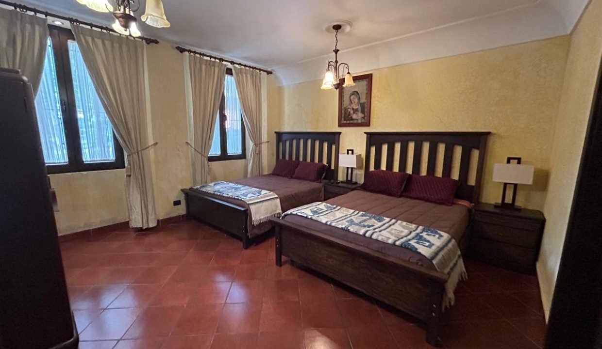 Casa En Condominio Jacarandas, Antigua Guatemala (19)