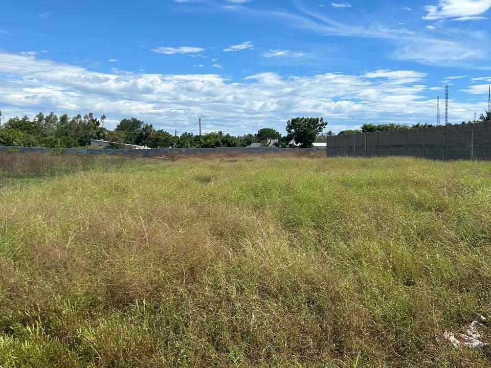 Terreno en Condominio en Monterrico (1)