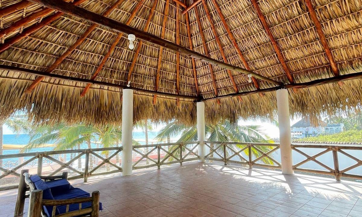 Oportunidad de Inversión: Propiedad Frente l Mar en Monterrico, Ideal para Hotel0017 (1)