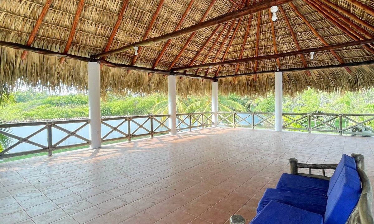 Oportunidad de Inversión: Propiedad Frente l Mar en Monterrico, Ideal para Hotel0022 (1)