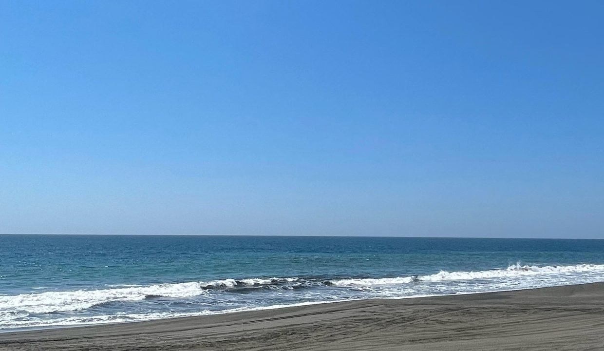 JUAN GAVIOTA TERRENO FRENTE AL MAR EN VENTA (1)
