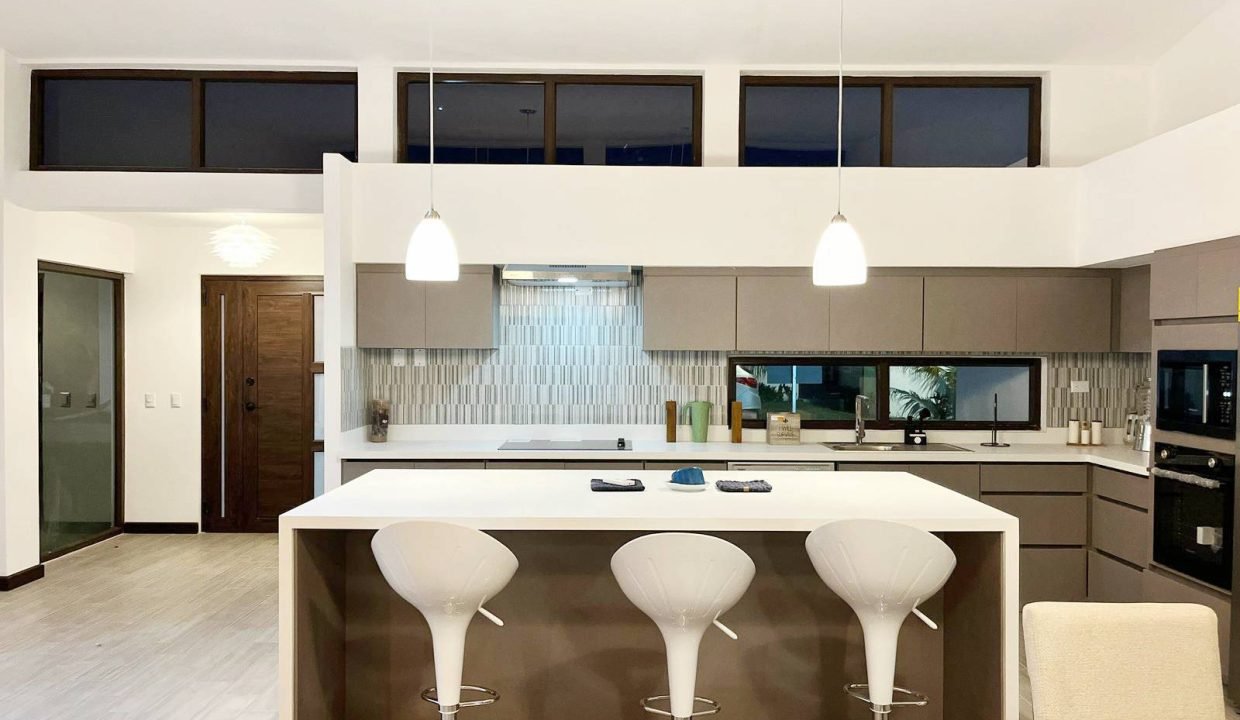 casa amueblada en marena en venta ricardo fish real estate guatemala (22)