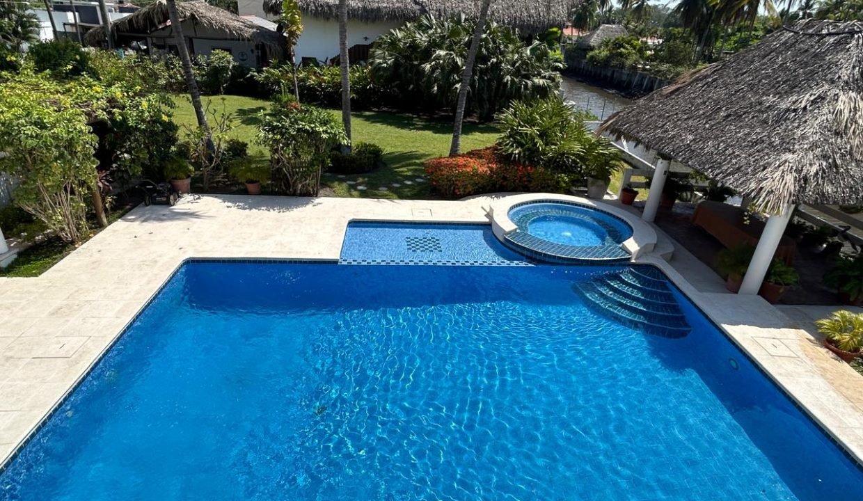 Casa En Likin GANGA Con Dos Terrenos Y Frente Al Canal (9)