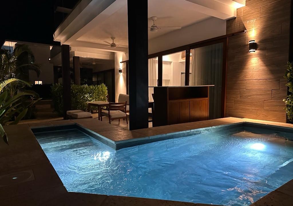 Villa En La Mar Con Jacuzzi (20)