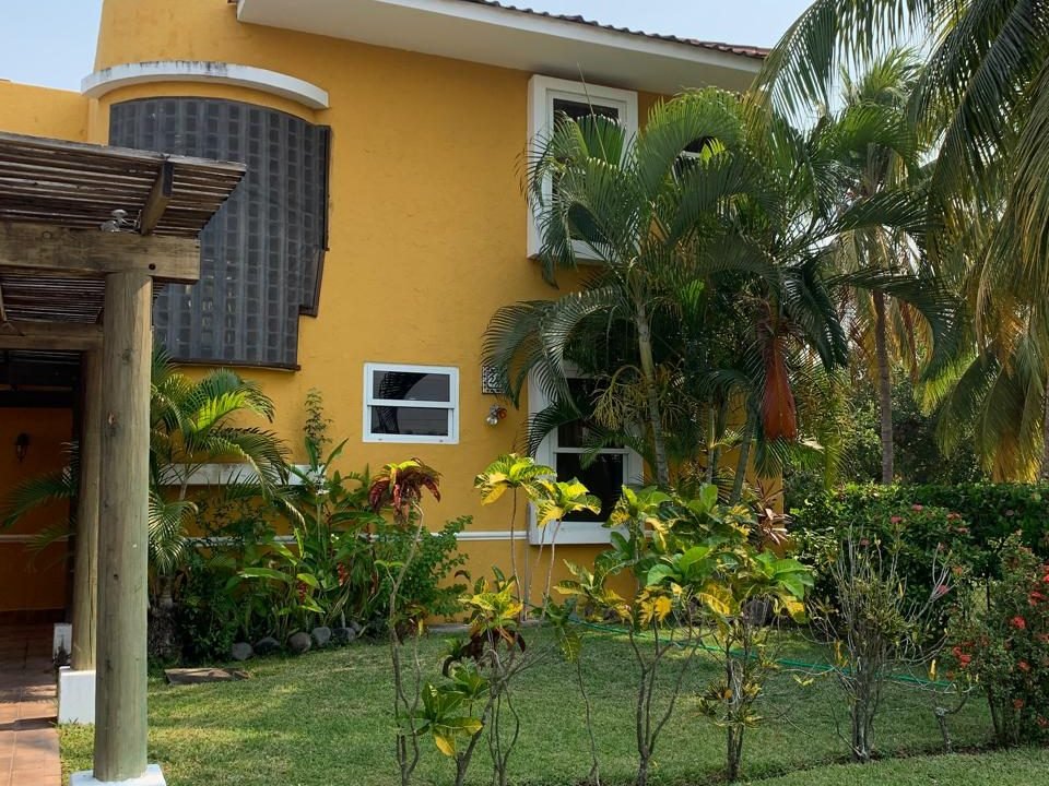Casa En Altamar Con Piscina Y Rancho En Amplio Terreno (20)