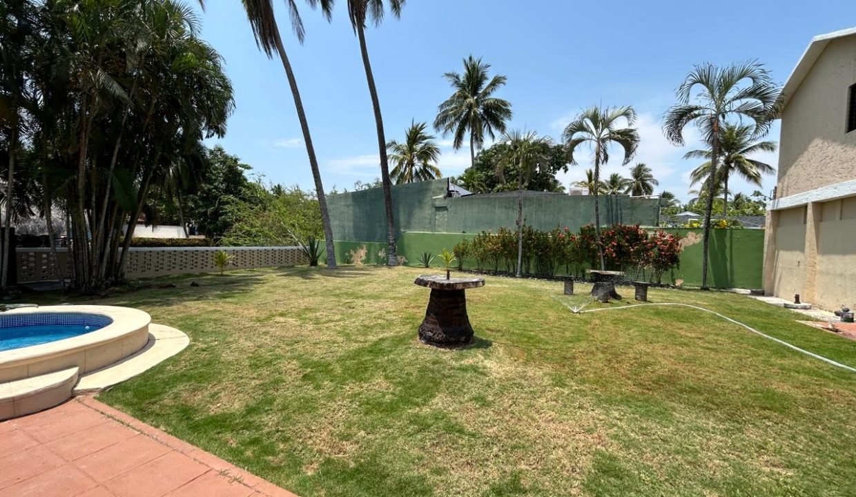 Casa En Likin - Amplia Propiedad Con Muelle Y Malecón (10)
