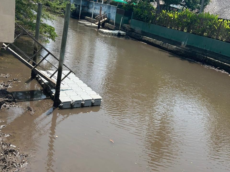 Casa En Likin - Amplia Propiedad Con Muelle Y Malecón (13)