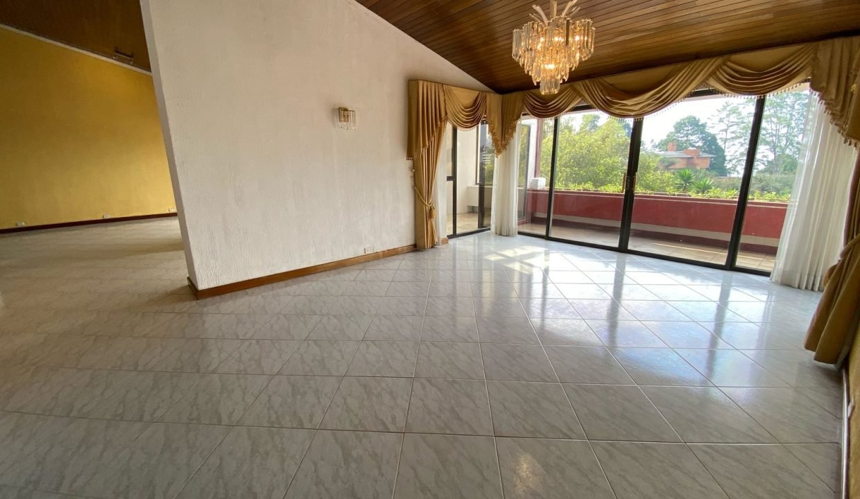 Casa En Montebello 2 Con Amplio Jardín Y Paneles Solares (19)