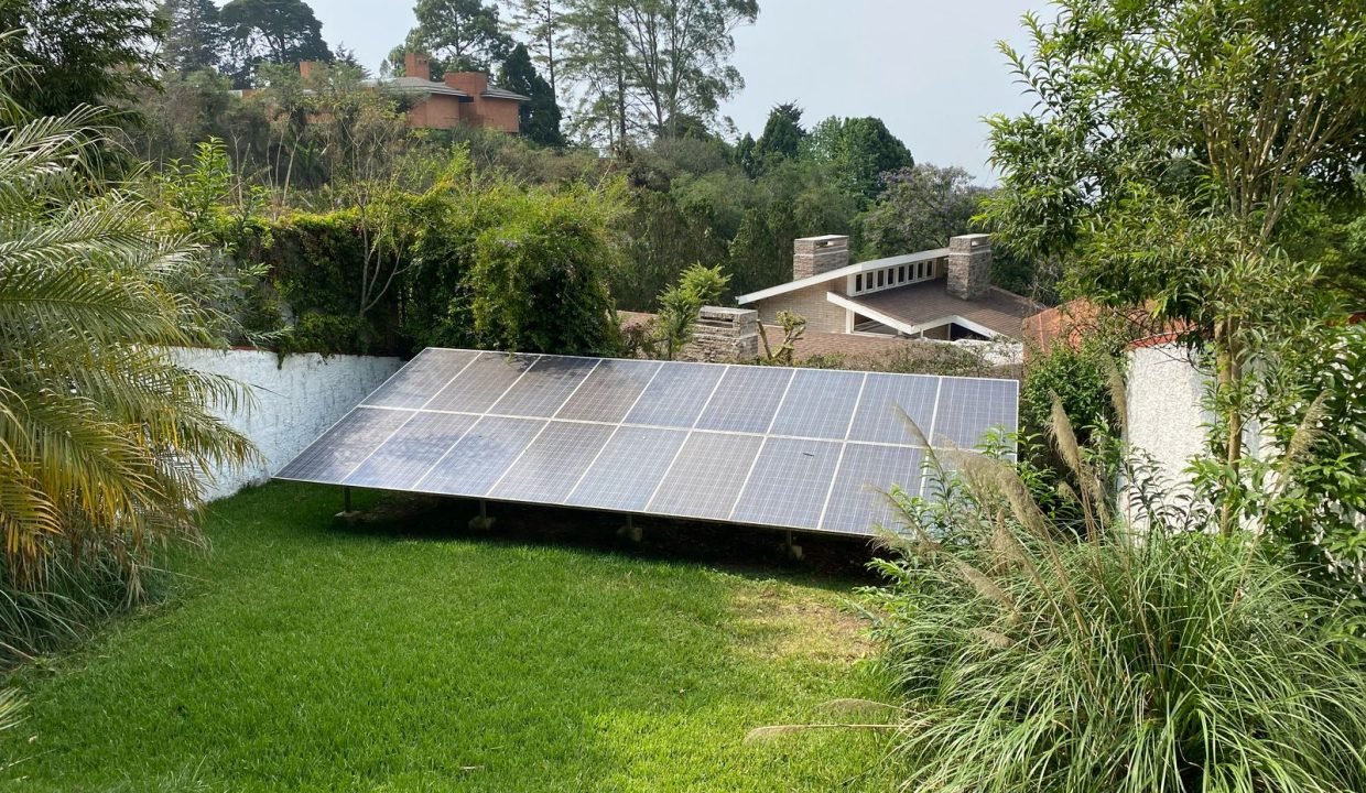 Casa En Montebello 2 Con Amplio Jardín Y Paneles Solares (2)
