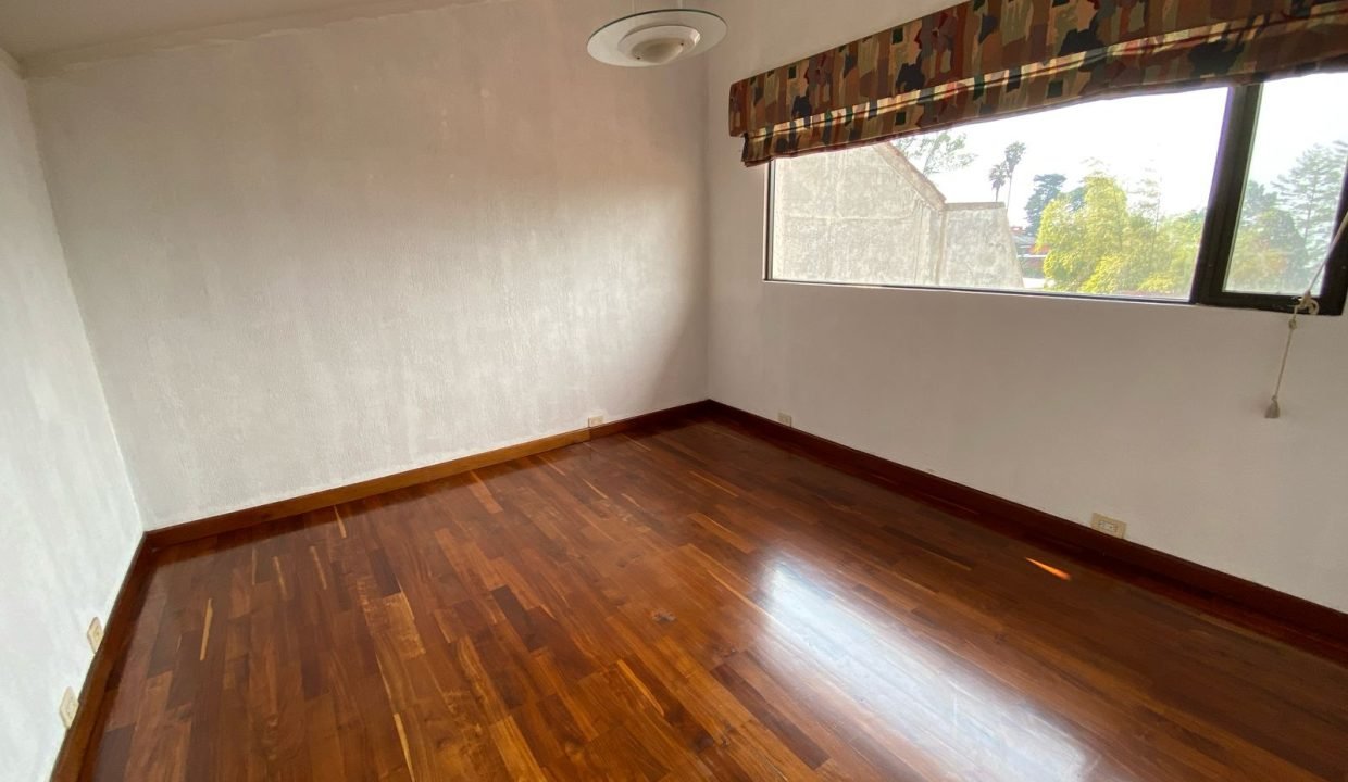Casa En Montebello 2 Con Amplio Jardín Y Paneles Solares (25)