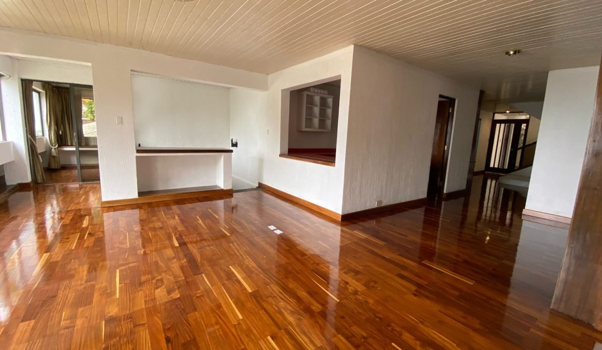 Casa En Montebello 2 Con Amplio Jardín Y Paneles Solares (6)