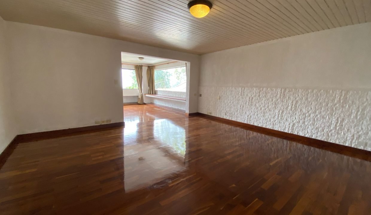 Casa En Montebello 2 Con Amplio Jardín Y Paneles Solares (9)