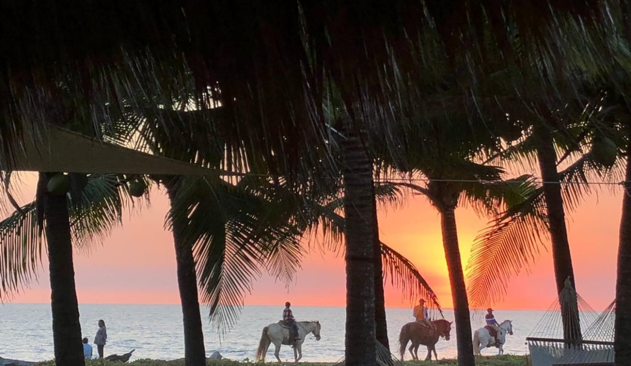 Casa En Monterrico Frente Al Mar Con Fire Pit Moto Yamaha 350cc incluida (2)