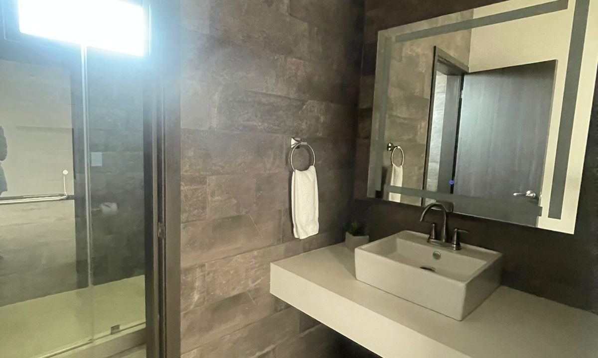 Casa Remodelada En Juan Gaviota Acceso A Canal Y Muelle Decoración Y Acabados De Lujo (14)